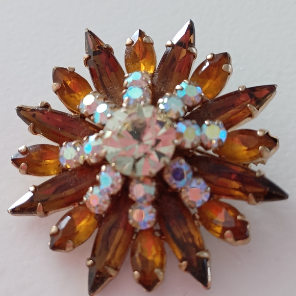 Beautiful vintage crystal rhinestone brooch. - Picture 4 of 6